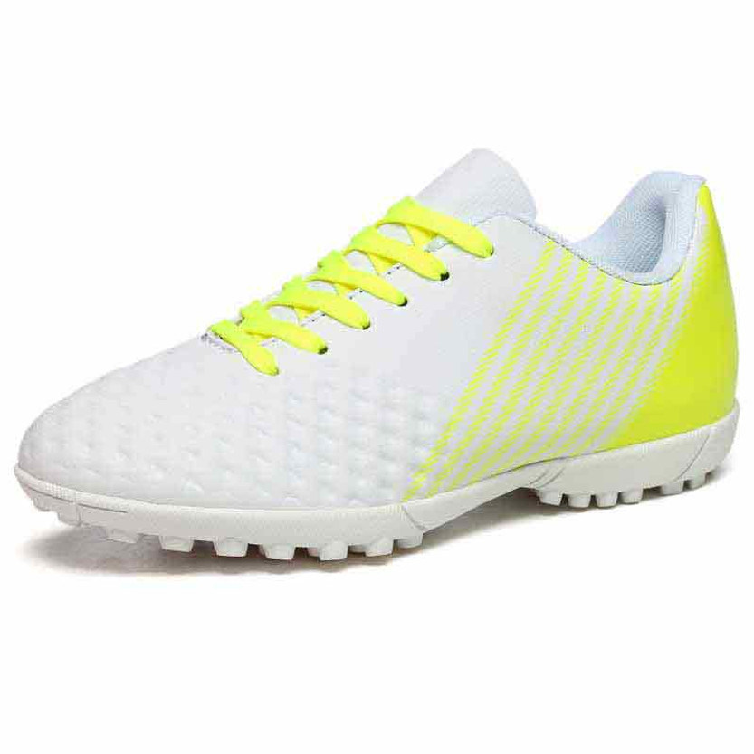 White check stripe pattern soccer shoe 01