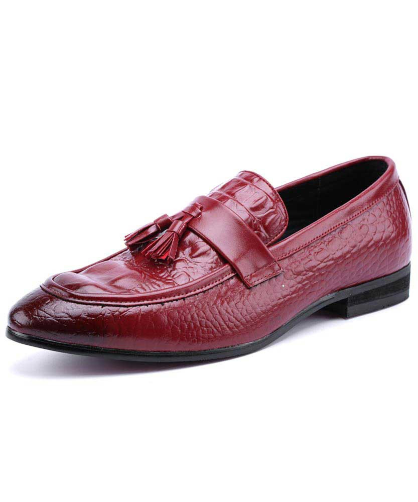 Red crocodile skin pattern tassel slip on dress shoe 01