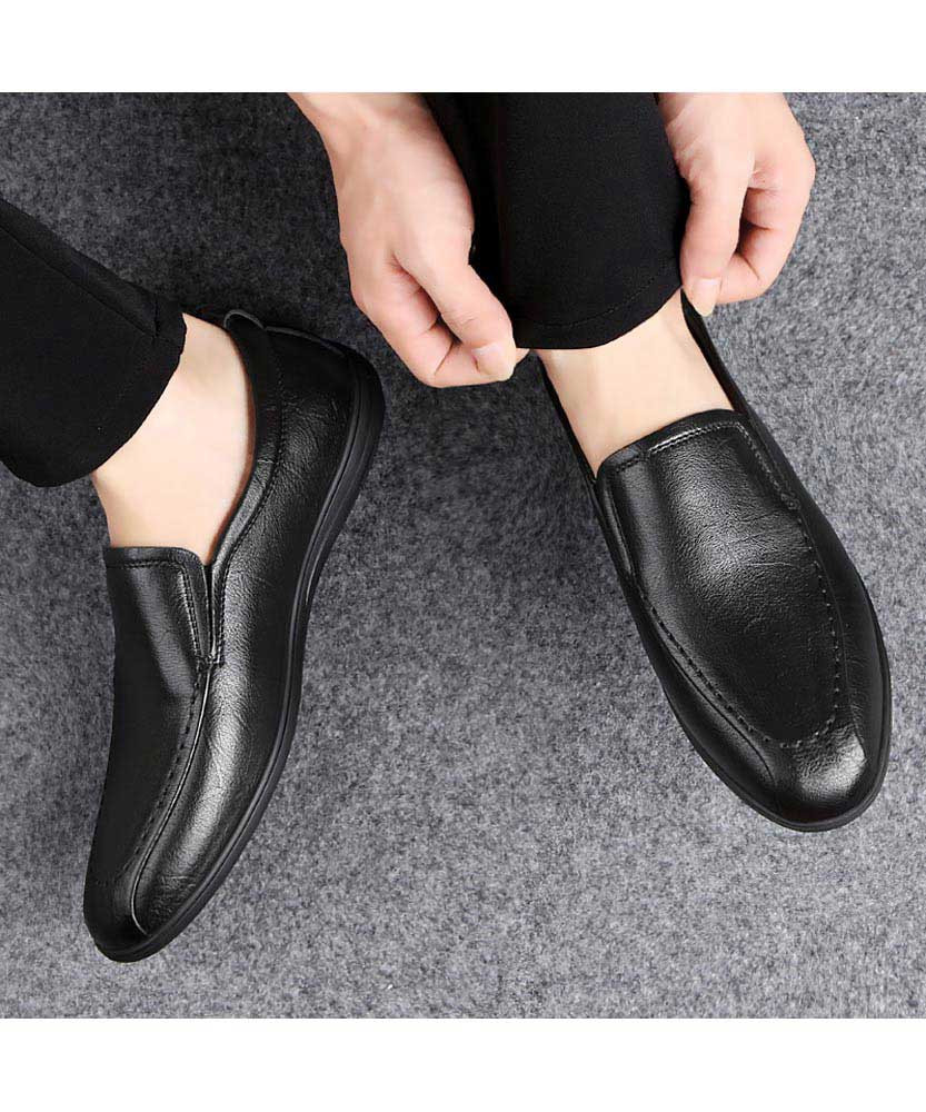 Black slip on shoe loafer in plain 