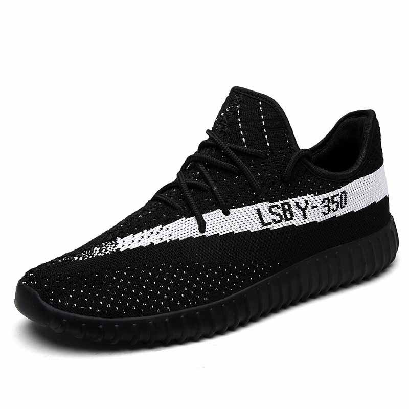 Black flyknit pattern label sport shoe 
