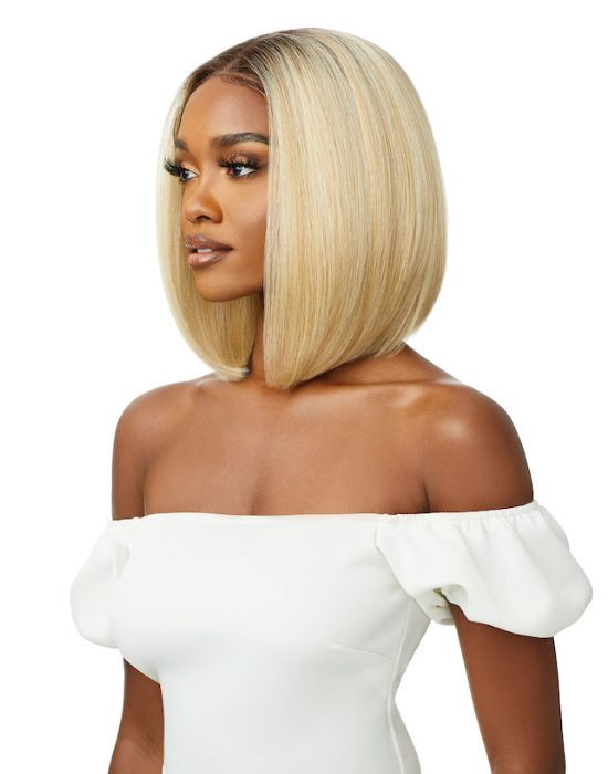 Outre Perfect Hairline HD Wig Jenisse side view