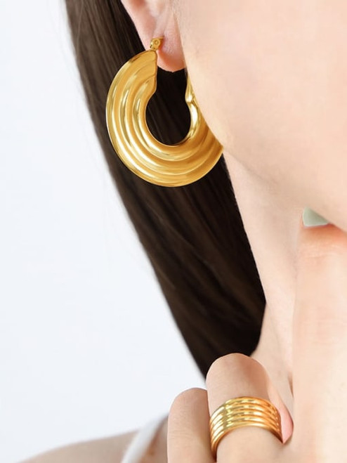 Lined statement Hoops: Gold Or Silver