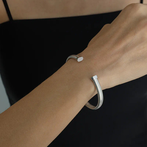 Skinny Banded Bracelet: Gold Or Silver