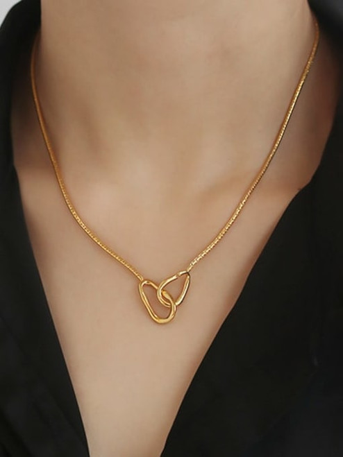 SALE!  Interlocking Necklace: Gold Or Silver: 2 LEFT!
