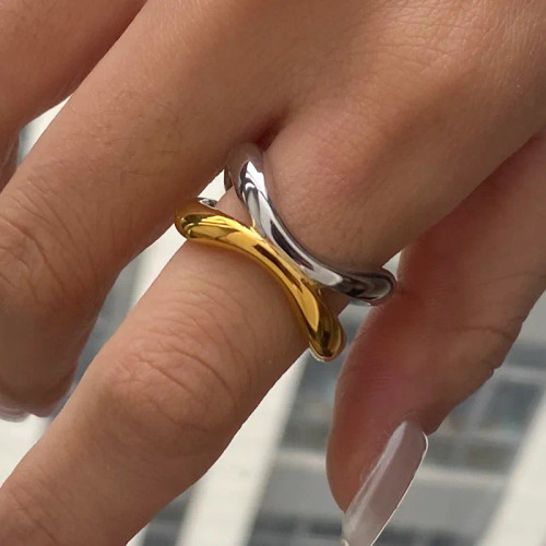 Waterproof Two Tone Curves Ring