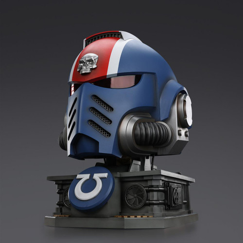  Joy Toy Warhammer 40,000 Space Marines II Lieutenant Titus MKX Helmet & Display Stand 1/1 Scale Prop Replica 
