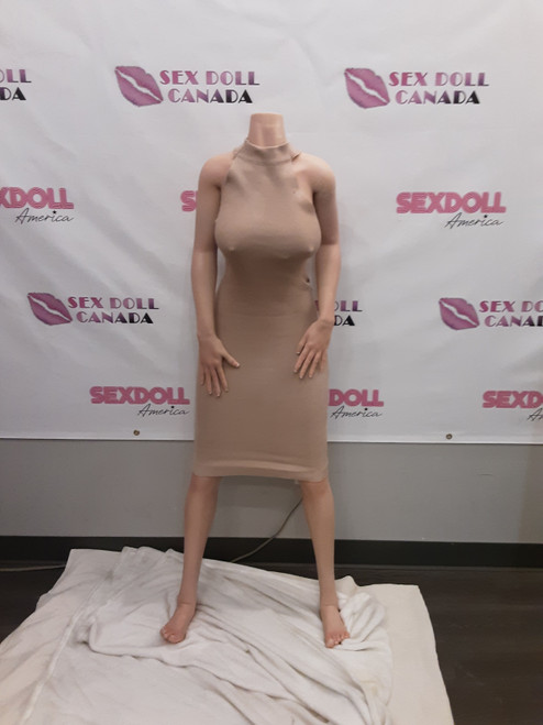 170 cm (5'6") Full Silicone Body – No Head | Excellent Condition