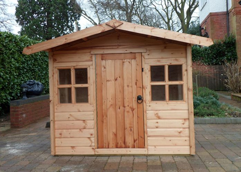 Standard Littlehouse model, a heart can be added to the door as an optional extra. Please get in touch with Cabins Unlimited for more info.