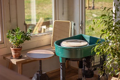 Transforming a Summerhouse or Garden Building into an Inspiring Art Studio