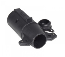 HOPKINS 47555 LITEMATE ADAPTER 7 TO 6 7-Way Blade To 6-Way Pin; Universal Center Pin Can Be Switched To Auxiliary Or Electric; With Dust Cover