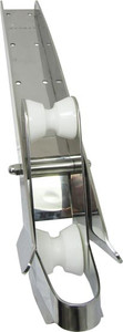 LEWMAR 66840085 23' PIVOTING BOW ROLLER For Use With 22/ 35/ 45 Pound Delta ?« And DTX Anchor; Pivoting; Silver; 22-11/16 Inch Length x 3.14 Inch Width; 304 Stainless Steel; Single; Weight 11 Pound