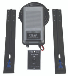 T-H MARINE PAS-1-DP COMPLETE PRO AIR SYSTEM Provides Air For Livewells; Rubber Base; Dual Outlet; 12 Volts; 30 Gallon Capacity; Battery Operated; With Air Stones