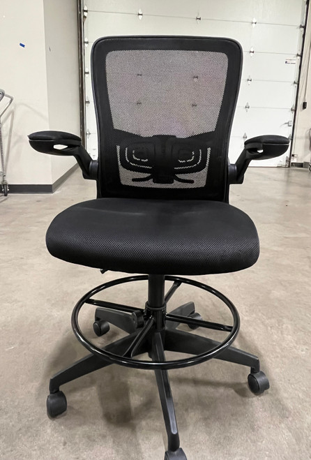 Black Office Chair (Mesh Back/Cushioned Seat)