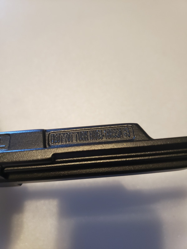 Samsung QN85Q70TAF UN85TU8000F UN86TU9010F Stand Legs - NEW