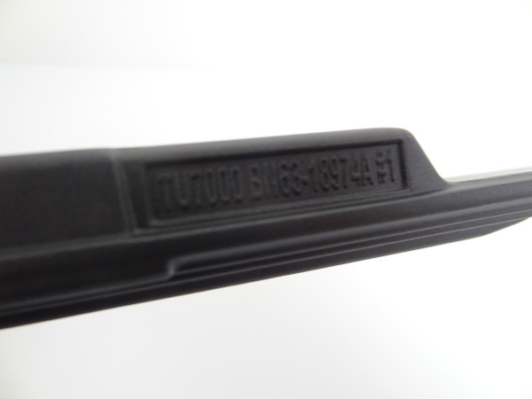 Samsung UN82TU7000 Stand Legs