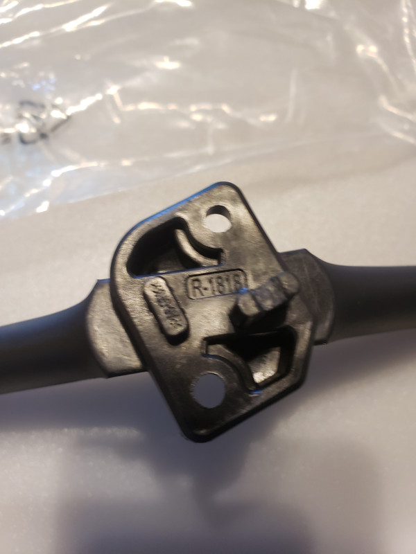 Hisense 65R6E3 65R6090G 65H6570G 65U6GR5 Stand Legs W/Screws