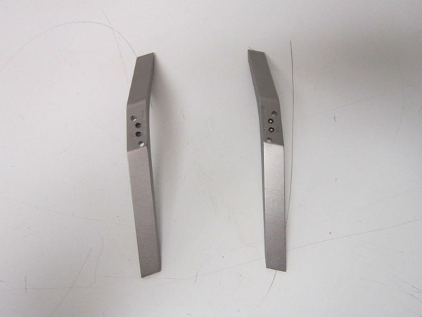 TCL 50FS3850 Stand Legs W/Screws - NEW