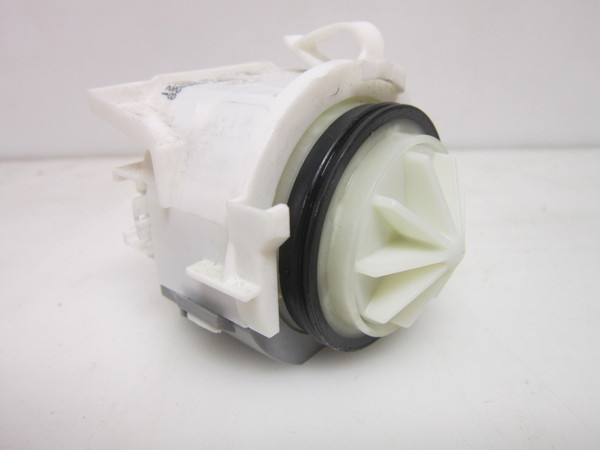 Bosch SHX3AR75UC/06 Dishwasher Drain Pump 00611332