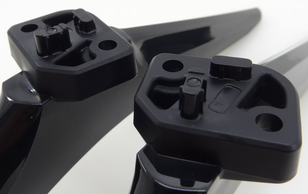 Element E4AA65R, E4AA65R-T 4003267(1030-4003267-220) Legs w/Screws - Used