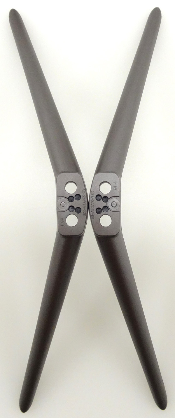 New TCL 65S525 68-623770-2ZR Legs w/Screws