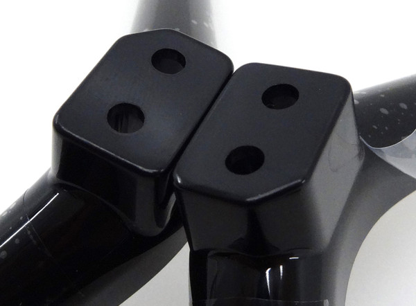 Roku 24R2A5R  Legs w/Screws - Used