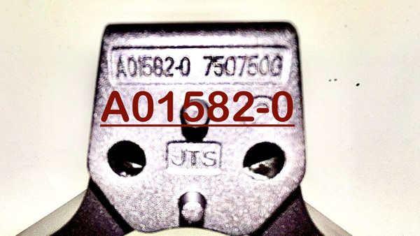 Pre-Owned TCL 75Q750G A01582-0((40105-000480)) Legs w/Screws