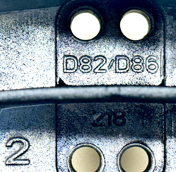 Pre-Owned RCA RWOSU8549 D82/D86 218 Legs w/Screws