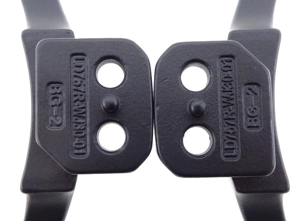 New Roku 75R6A5R, 75R6AX LD757R-WJ30-01 Legs w/Screws