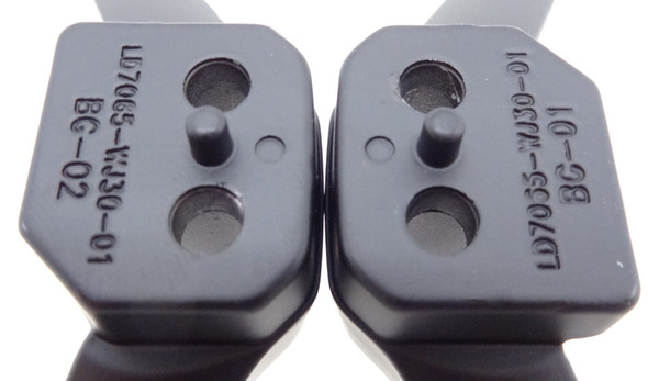 New Roku 75R4A5R, 75R4AX LD7065-WJ30-01 Legs w/Screws