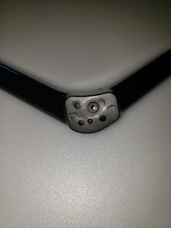 Onn 100018971 100018971-C Stand Legs W/Screws - NEW