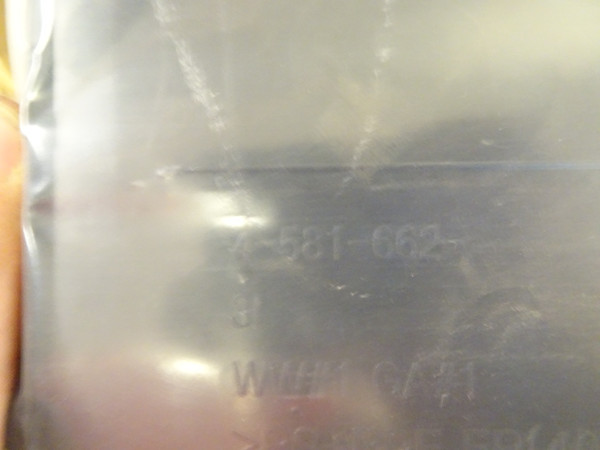 Sony XBR-75X940D Center Cover (3L GNT, 4-581-662-) 4-590-215-01