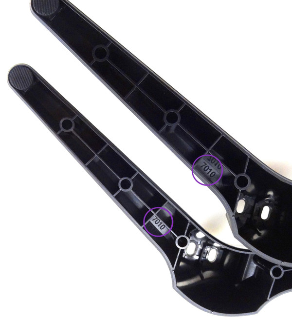 Pre-Owned Insignia NS-43F301NA22 2203A520226A(7010) Legs w/Screws