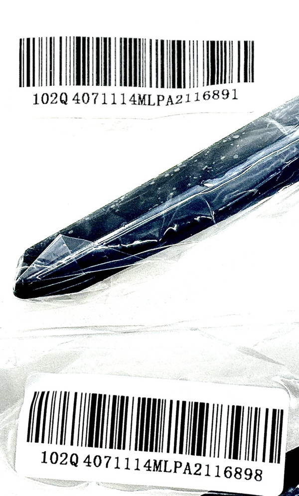 Pre-Owned Roku 40R2A5R 0090810721(PA2116891/98) Legs w/Screws