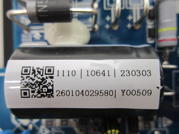 Westinghouse WR43FX2210 Main Board 260104029580 (CV816-K42)