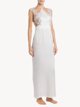 Halterneck nightgown in off-white silk with Leavers lace_3