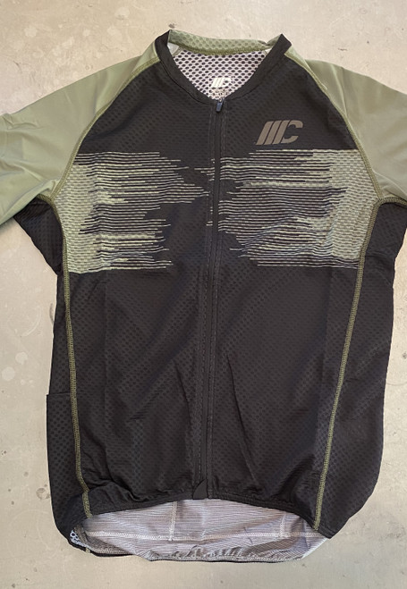 MC Sprint Cipollini Frequenza Green Jersey Close Up