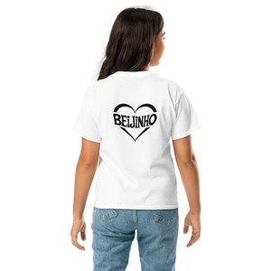 A sweet twist on love with the bold black heart design.