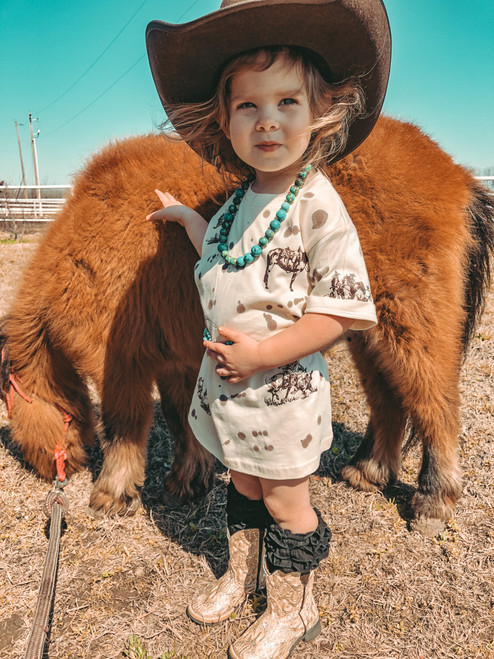 graphic tee, t-shirt, shirt, ranch, cattle, cow, cows, horse, horses, cattle women, rancher, western, punchy, ranchy, desert, cowboy, cowgirl, horse tee, horse girl, cattle girl, cowgal, all around, vintage