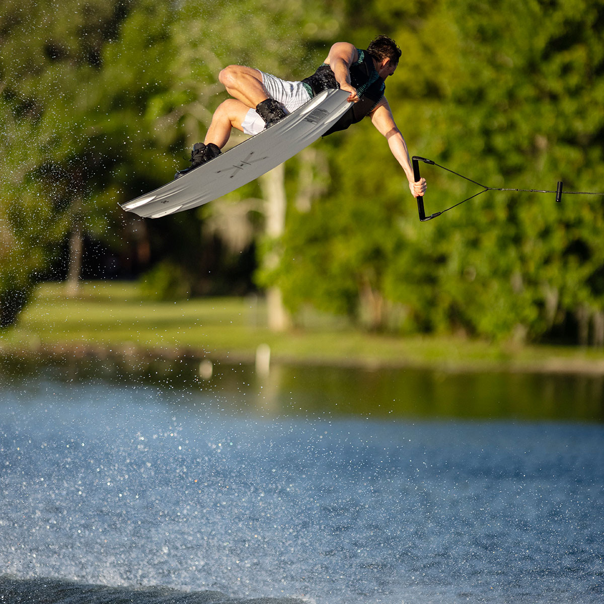 2021 Ronix One Blackout 142 ウェイクボード 【公式通販】