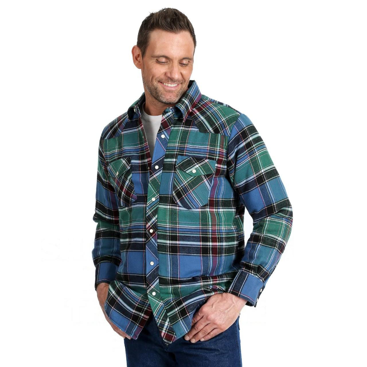 Wrangler mens Relaxed 1 Pocket Flannel Shirt Black Wine