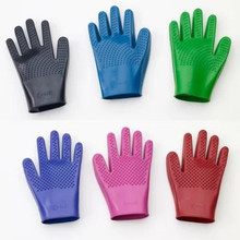 EQUI ESSENTIALS  Equi Essentials All Hands Grooming Glove  