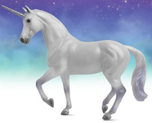 BREYER Breyer Lysander Unicorn 62068  
