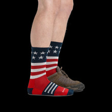 DARN TOUGH Darn Tough Men's Stars & Stripes Captain Stripe Hiking Socks 