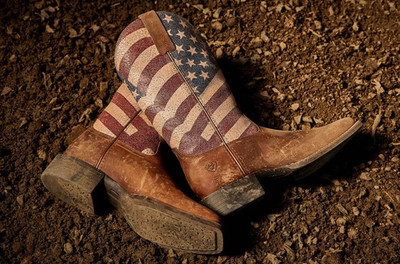 Ariat American Flag Boots vs. Traditional Cowboy Boots: What's the Difference?