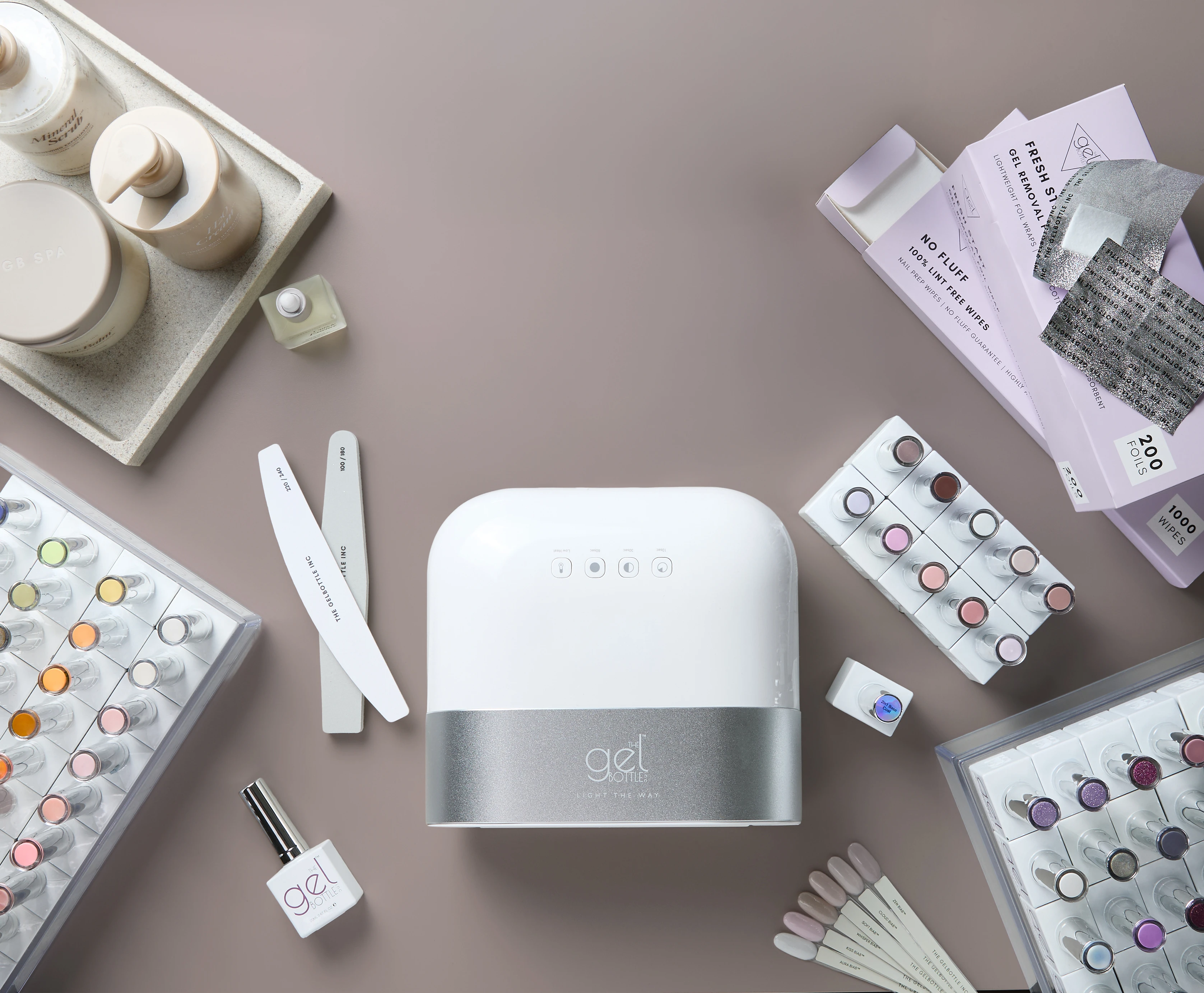 Professional Nail Supplies Without a Subscription: Why Flexibility Is Better for Nail Techs and Salons 
