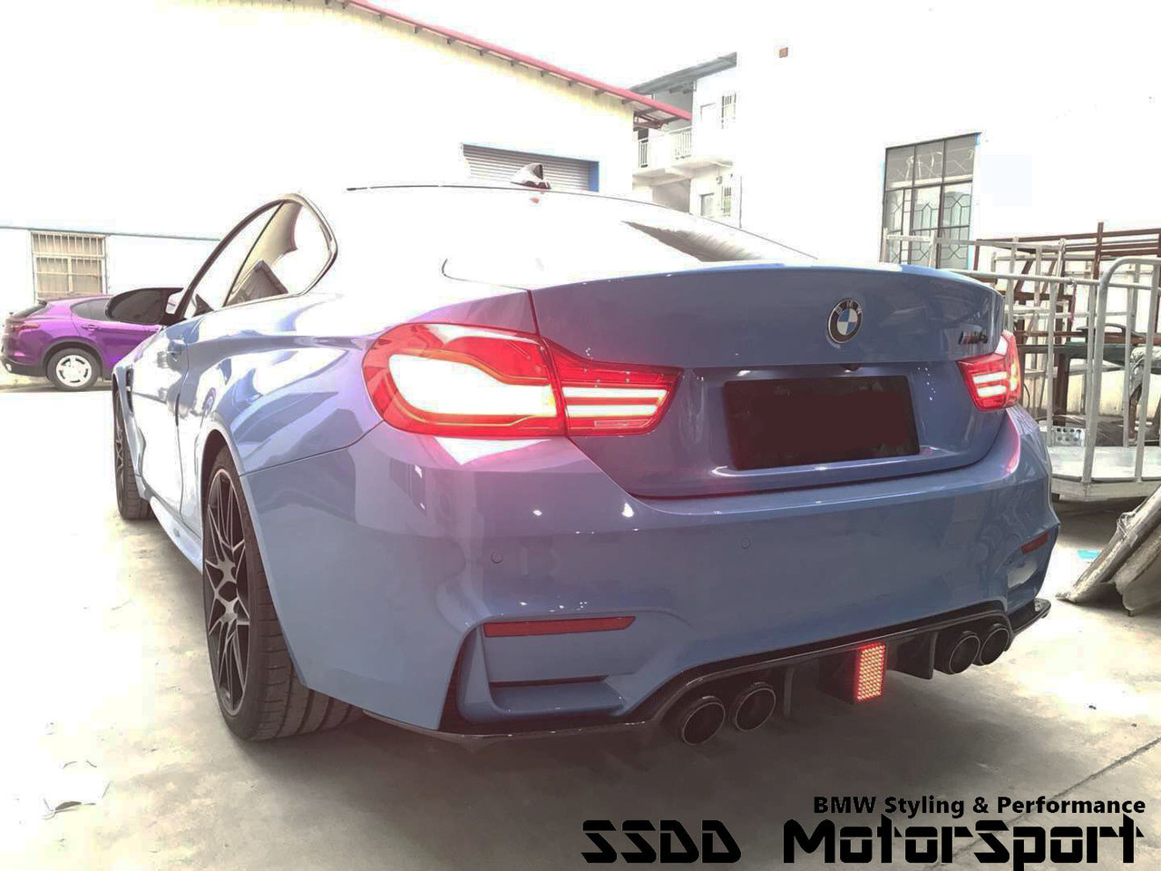 BMW F80 M3 F82 F83 M4 F1 LED Carbon Fibre Rear Diffuser