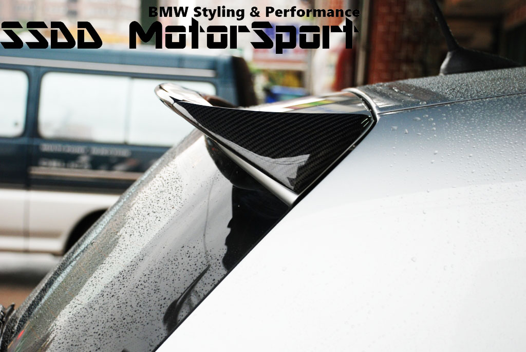 bmw-e81-e87-ac-carbon-roof-spoiler-2.jpg