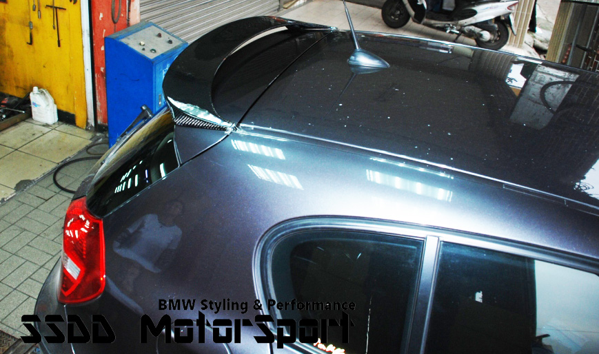 bmw-e81-e87-performance-carbon-roof-spoiler-4.jpg