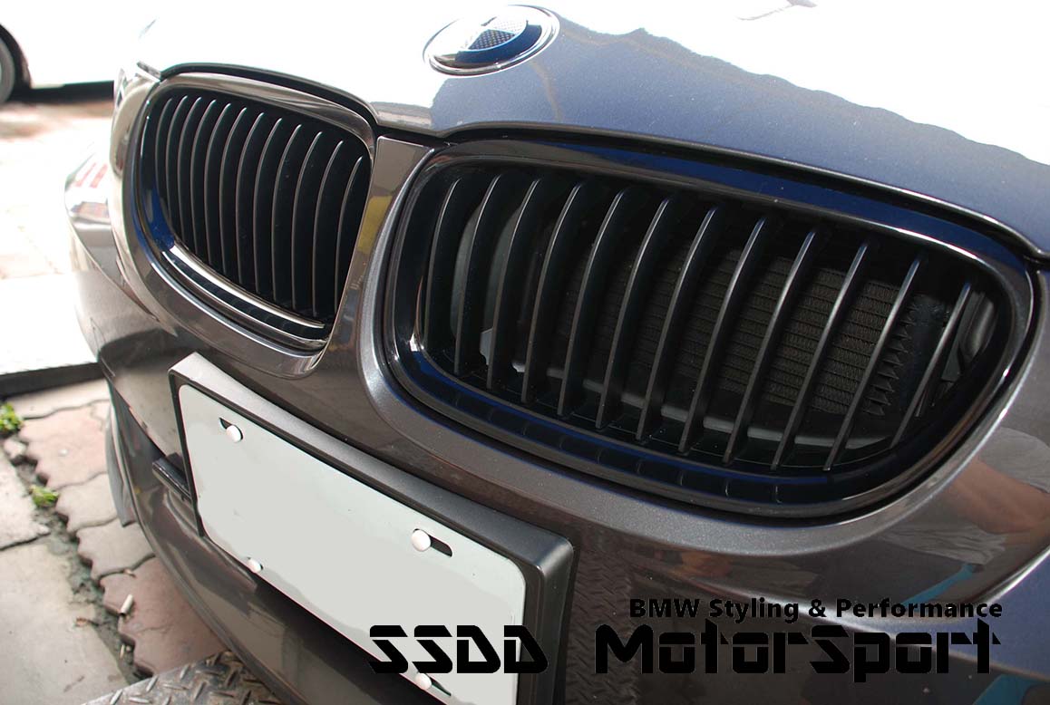 bmw-e90-e91-lci-gloss-black-kidney-grilles-1.jpg