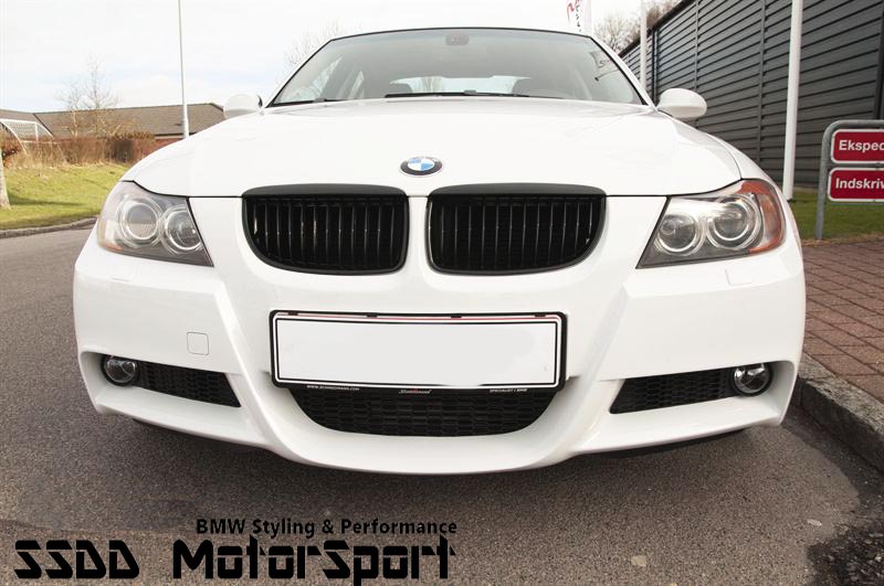 bmw-e90-e91-pre-lci-gloss-black-kidney-grilles-1.jpg